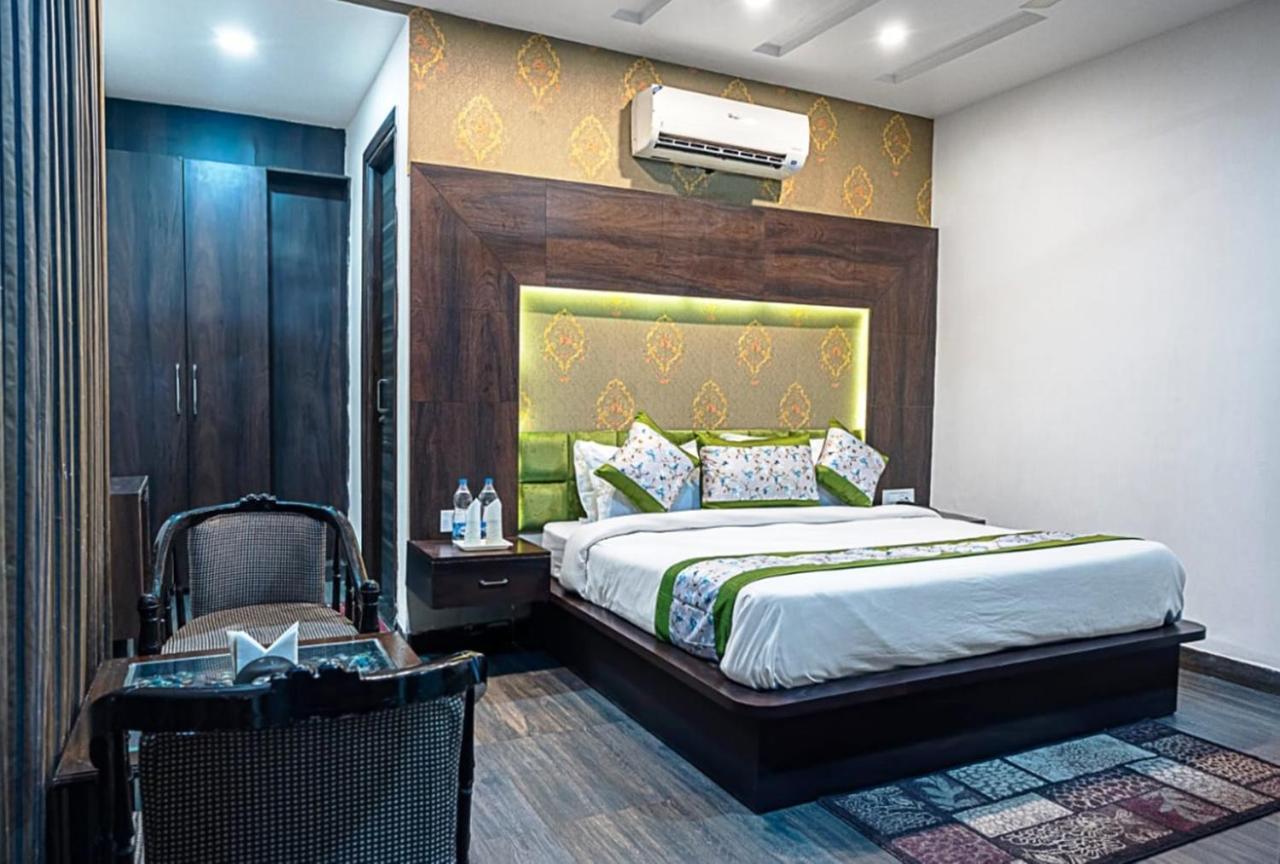 Hotel Royals Grand Galaxy Amritsar Exteriér fotografie